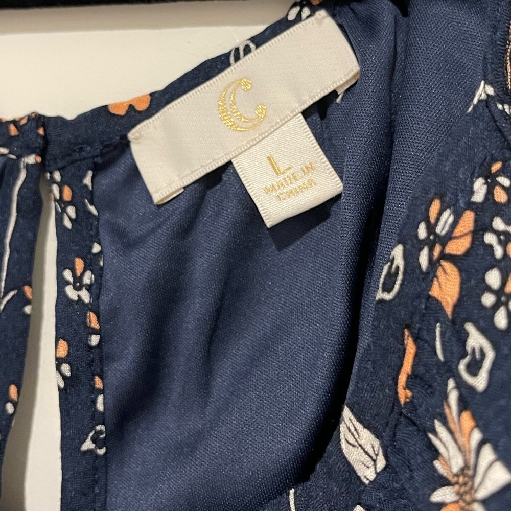 Charming Charlie’s size Large cold shoulder floral dress - Picture 5 of 5